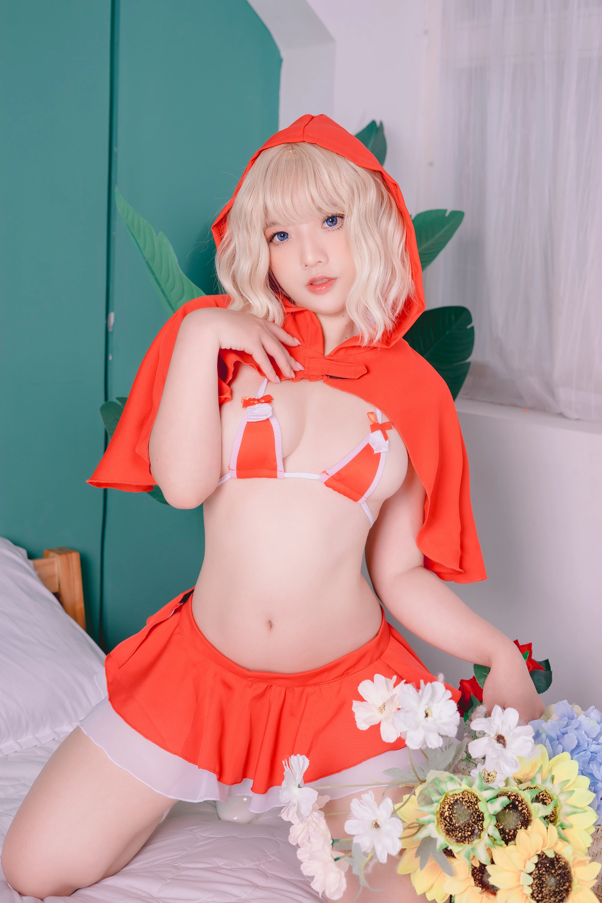 Messie Huang – NO.033 Red Hood 2